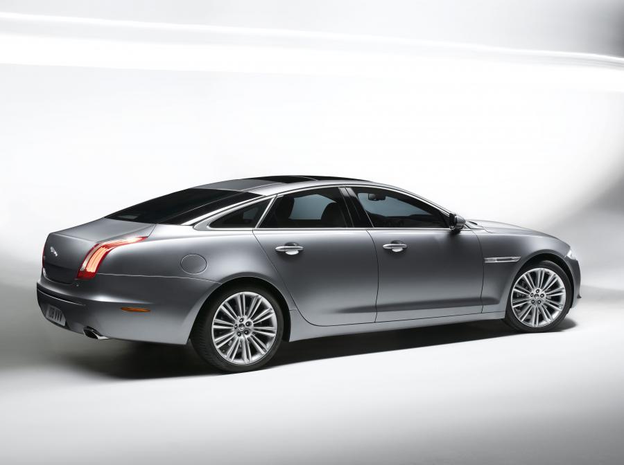  Jaguar XJ 2009 года  (фото 137 из 142)